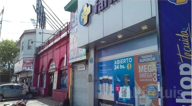 Local en alquiler en Av. Italia y Comercio, barrio Buceo.